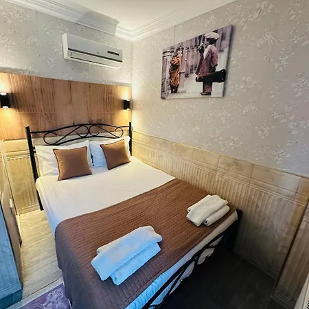 Aparthotel Royal Loft 4*